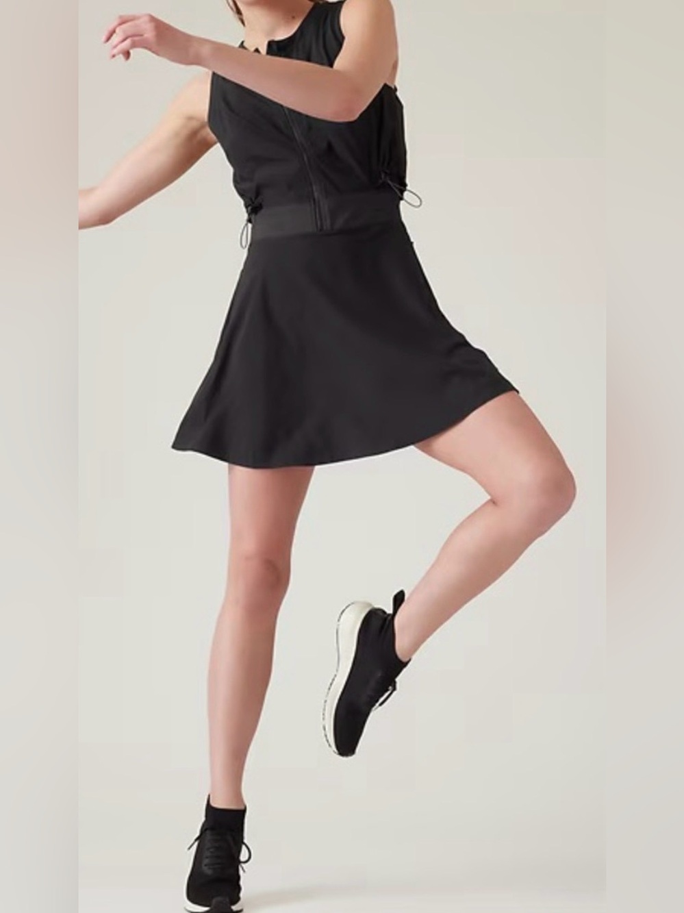 Athleta Venture Out Hike Travel Dress Black Built‎ In Shorts Size 6